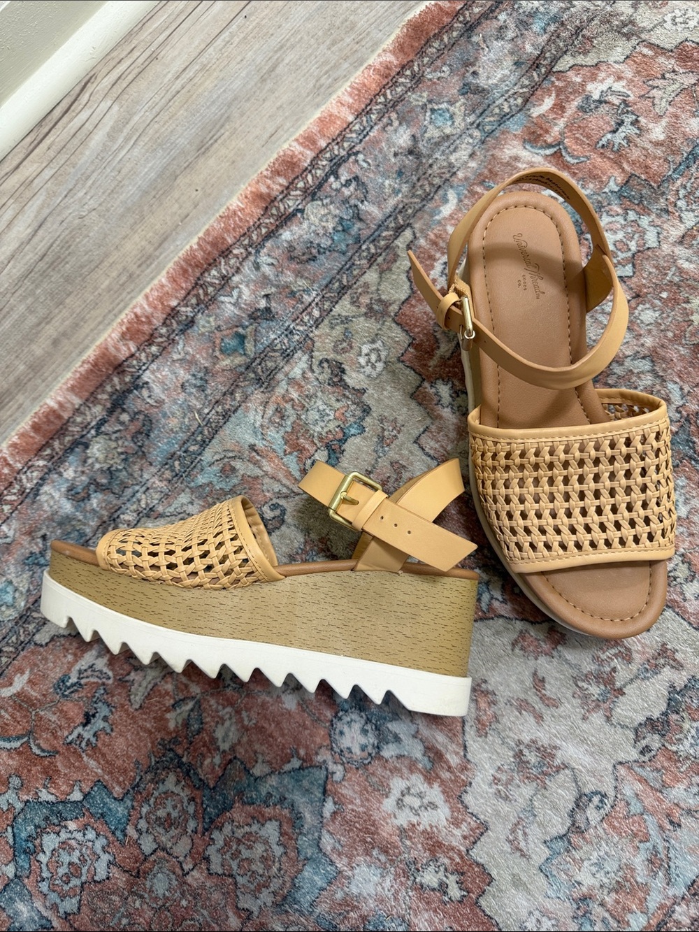 Woven Platform Sandals ☀️